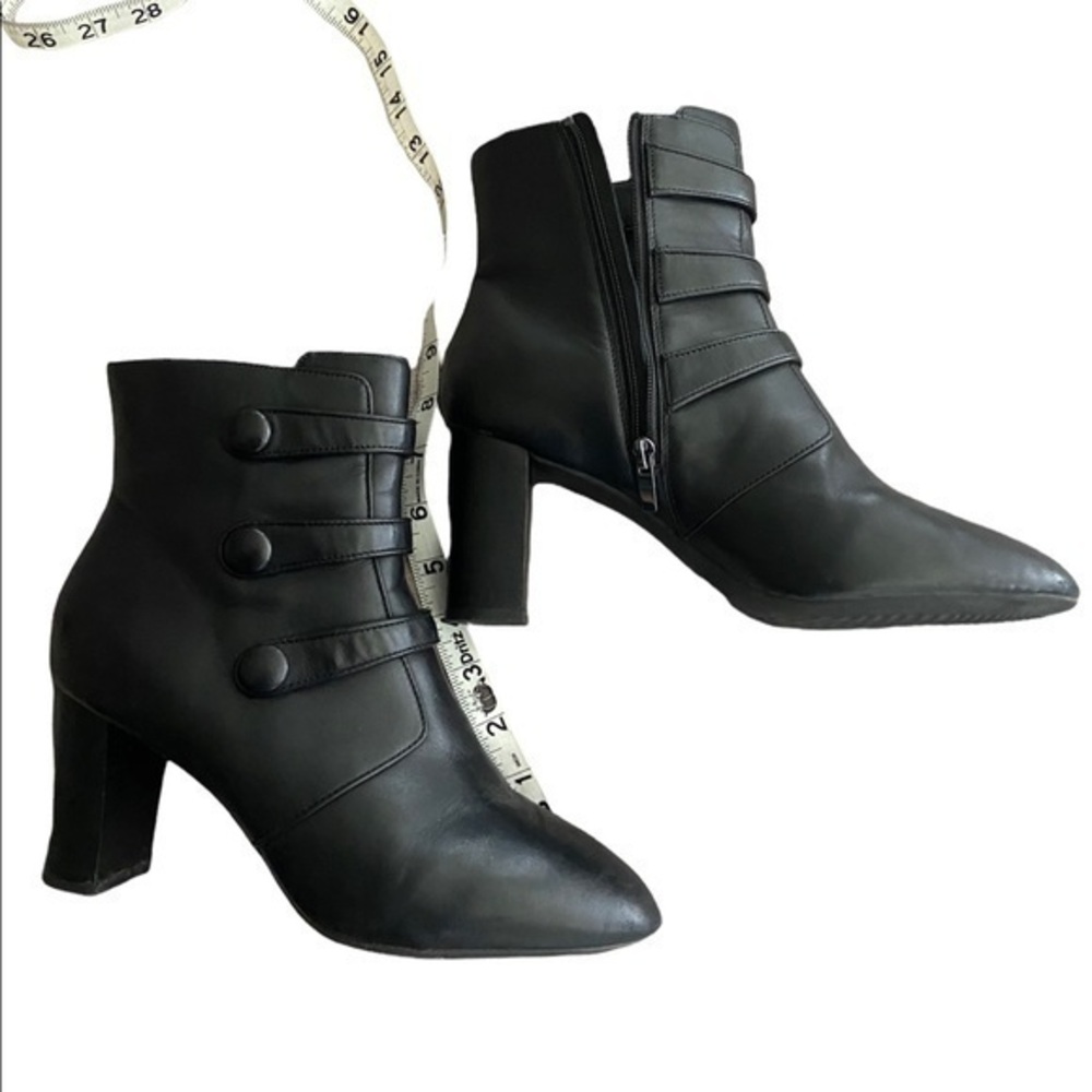 Clark's Women's Boots size 9M